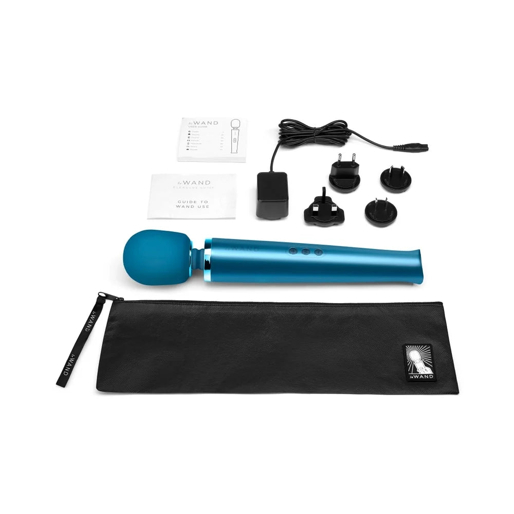 Le Wand Petite Rechargeable Vibrating Massager Rose Gold